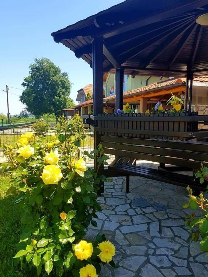 San Na Vodi Vila Semêndria Exterior foto