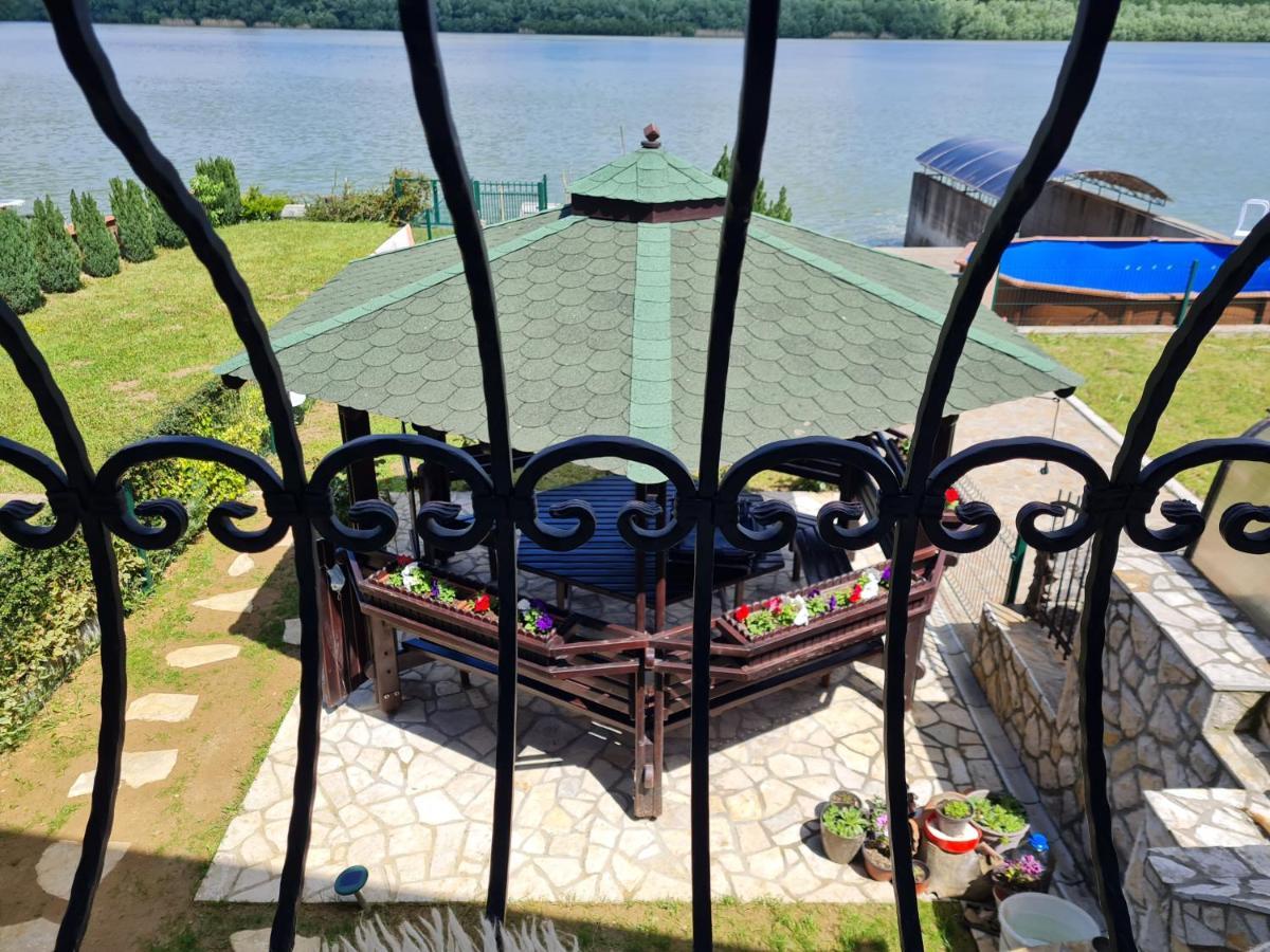 San Na Vodi Vila Semêndria Exterior foto